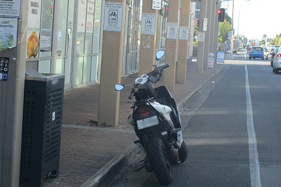 Example of stopping in a bike lane